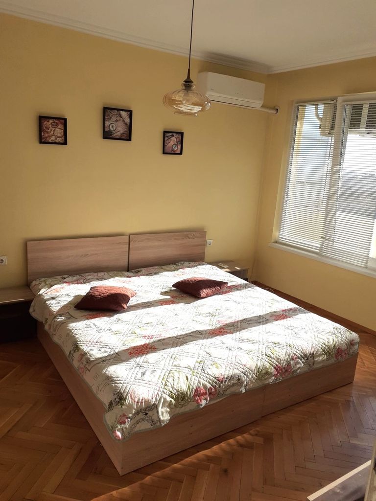 Дава се под наем Двустаен апартамент в Стара Загора, Център - 45 кв.м за 300.9 € - Снимка #3