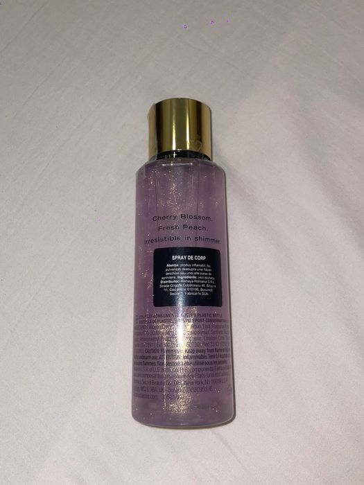 Victoria’s Secret Love Spell spray de corp cu sclipici body mist