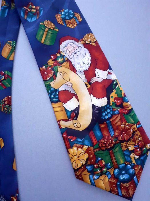 Вратовръзки, Коледа, футбол, анимация лъв