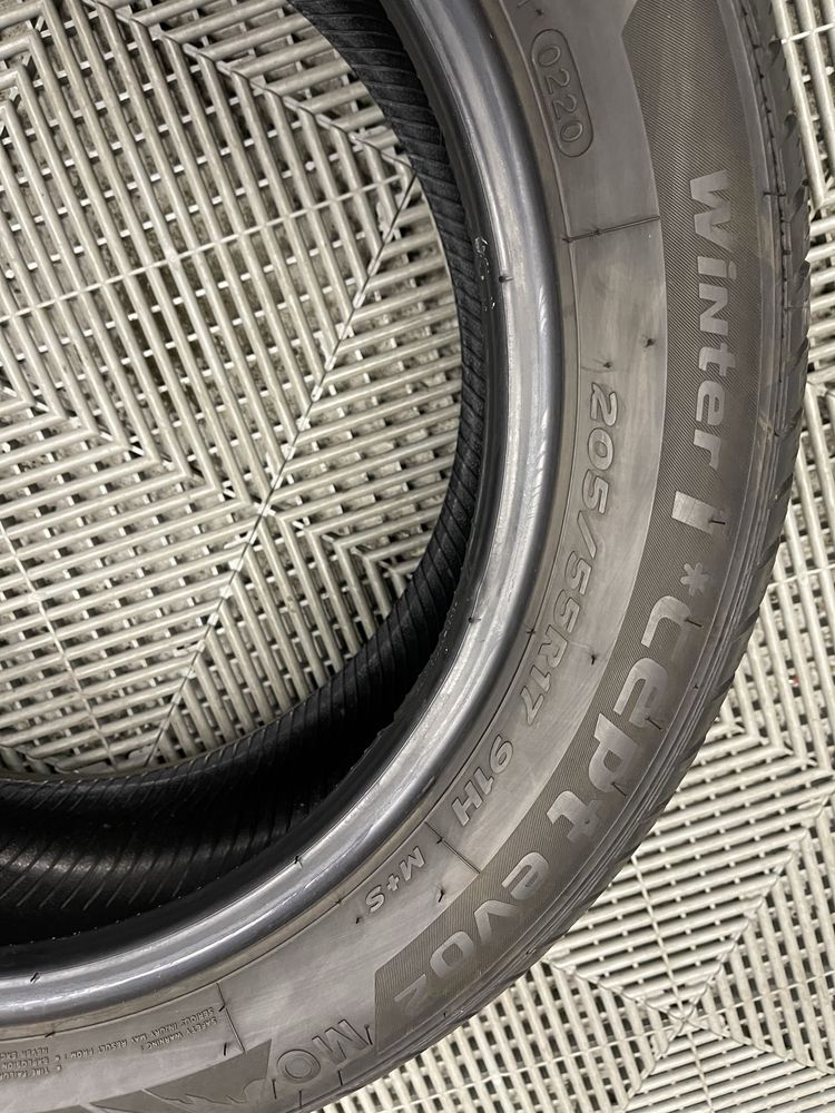 Set Anvelope Cauciucuri Hankook 205 55 R17 M+S Originale cu Profil 6mm