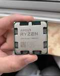 Vand procesor Ryzen 7800x3d impecabil