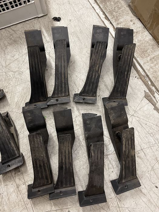 Pedala acceleratie bmw e90 e91 e92 e93 e81 e87 e60 e61 f10 f11