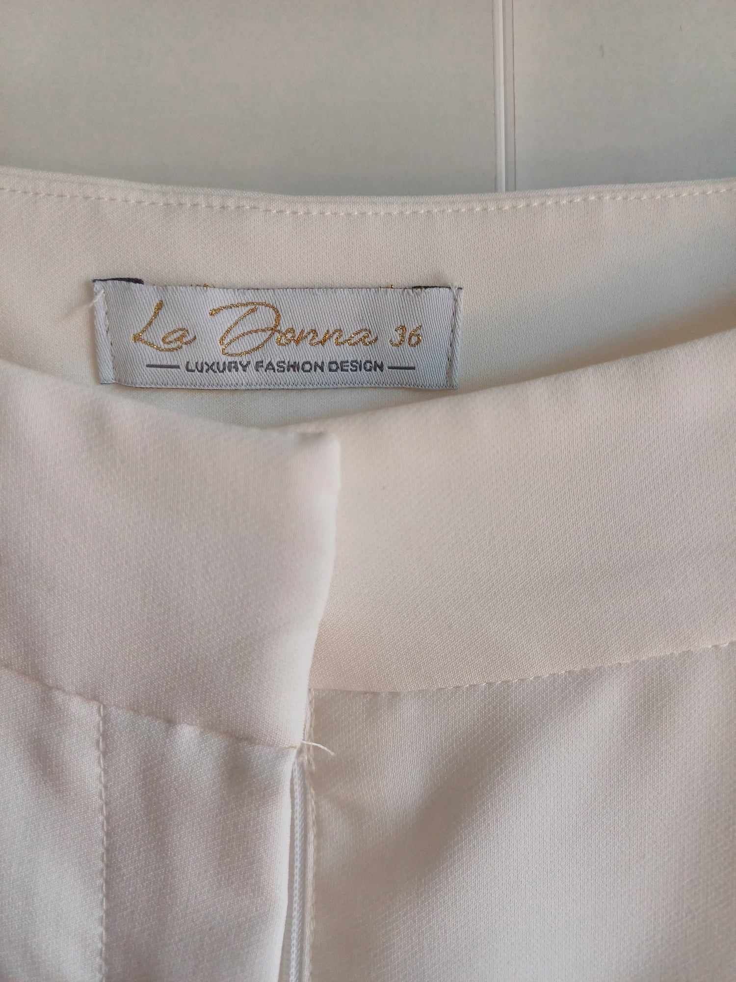 Costum elegant La Donna 36