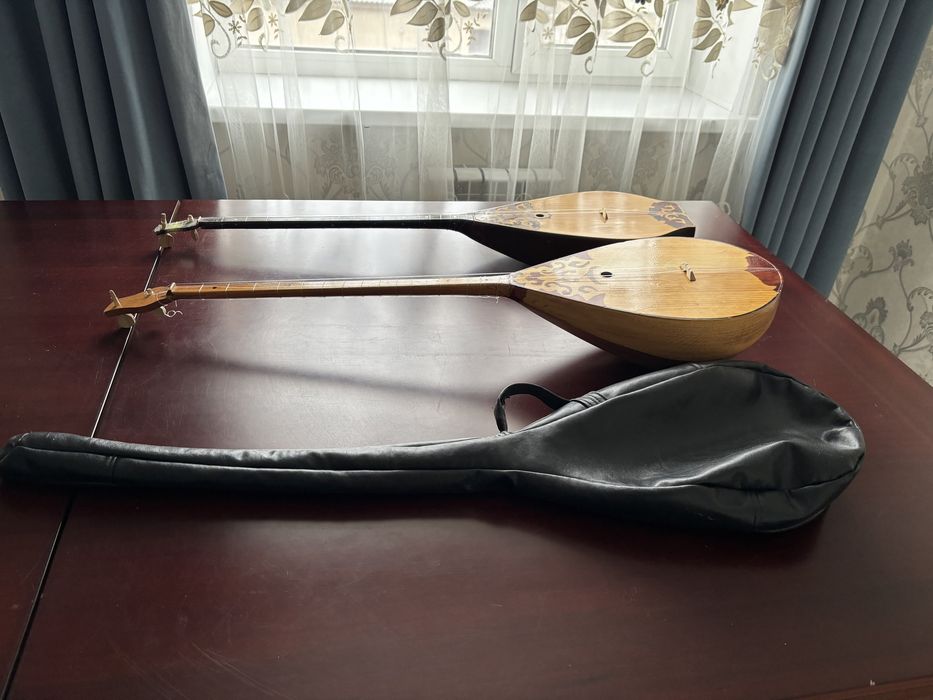 Домбыра сатылады