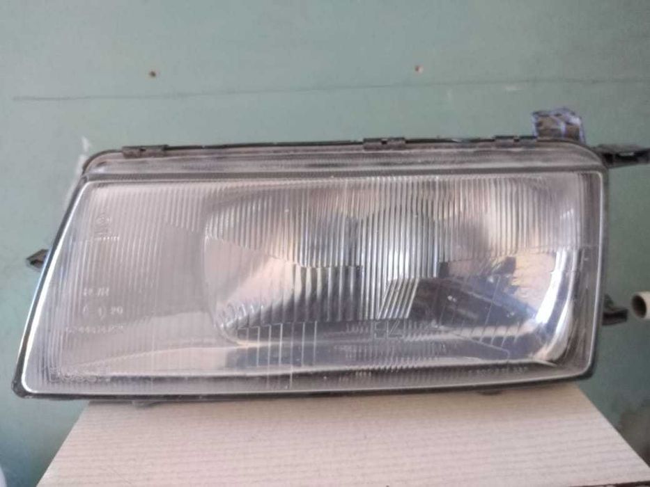 Фара передняя левосторонняя
