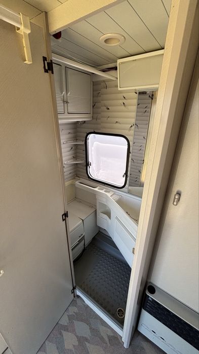 Rulota burstner masa maxima autorizata 900 kg