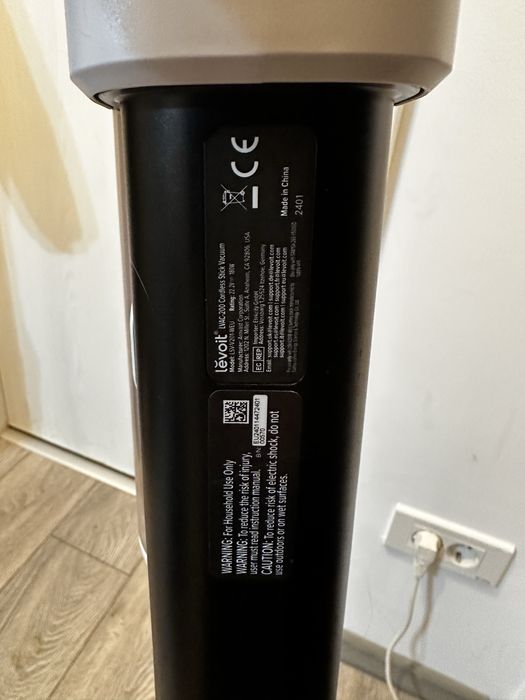 Aspirator vertical Levoit V200