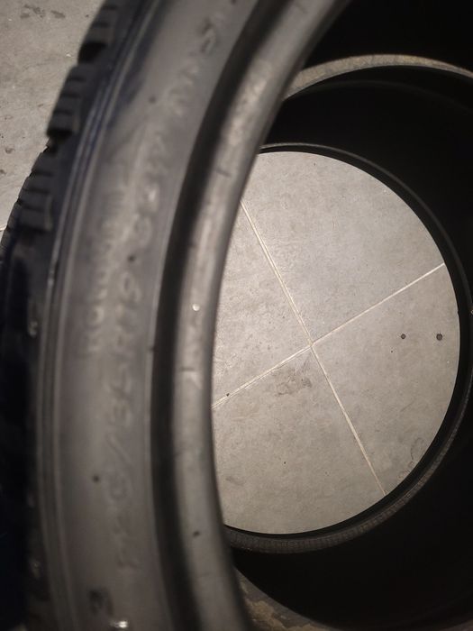 225 35 19 Anvelope de iarnă Hankook Dot  26.22