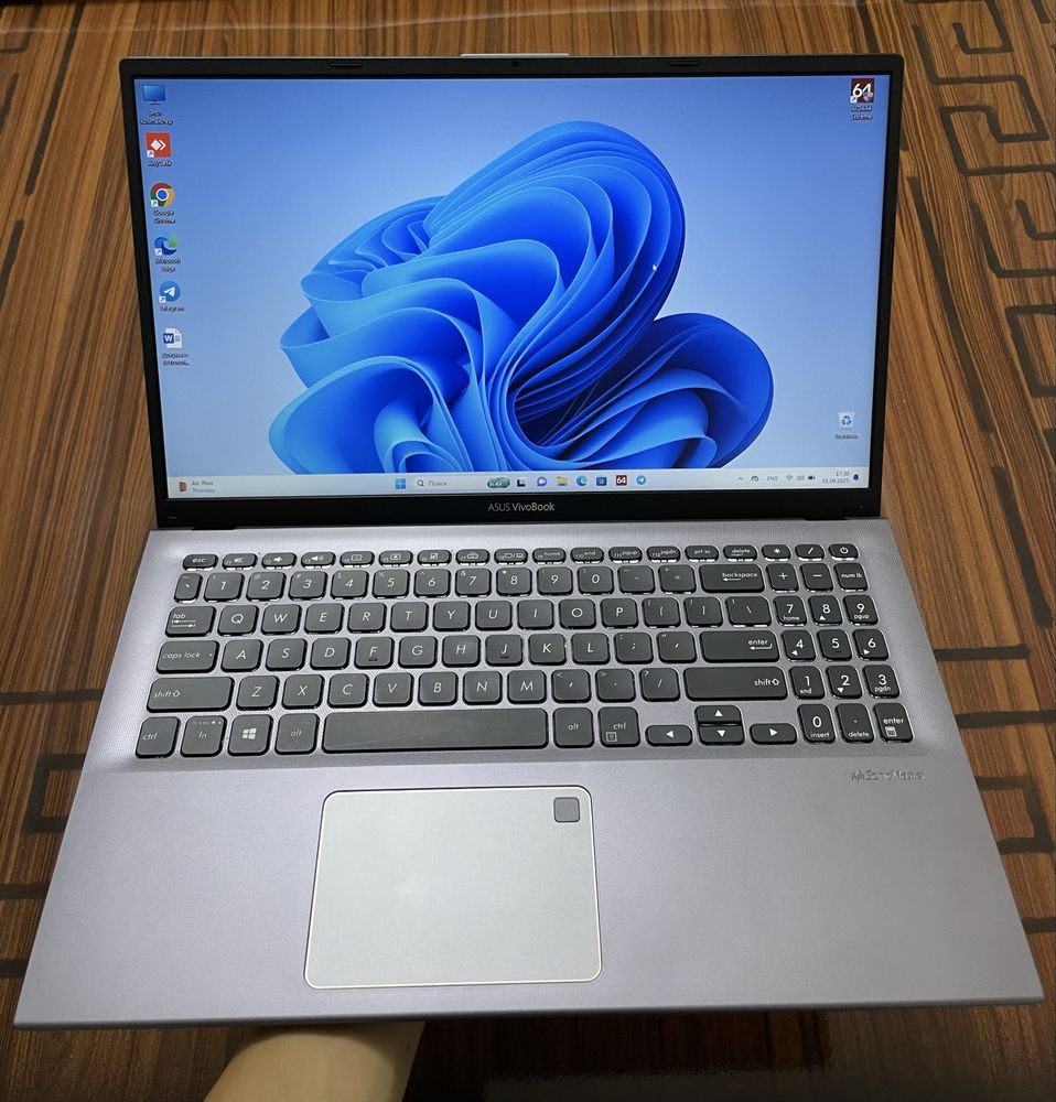 ASUS VivoBook F512J  i3-1005G1