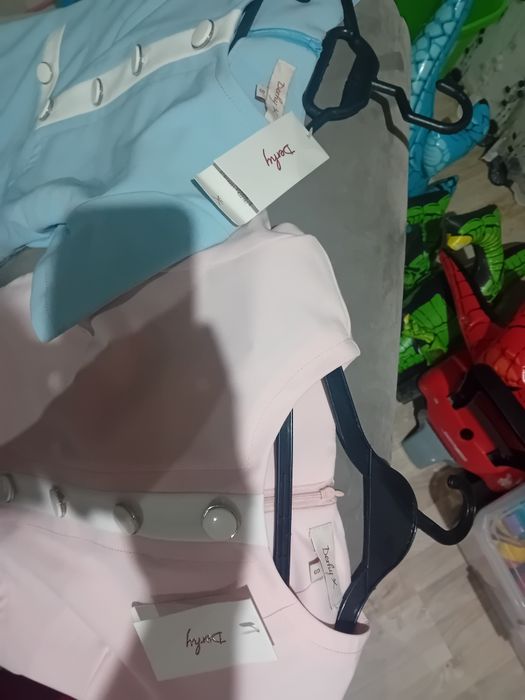 Rochite NOI office Derhy plus cadou salopeta și pantofi