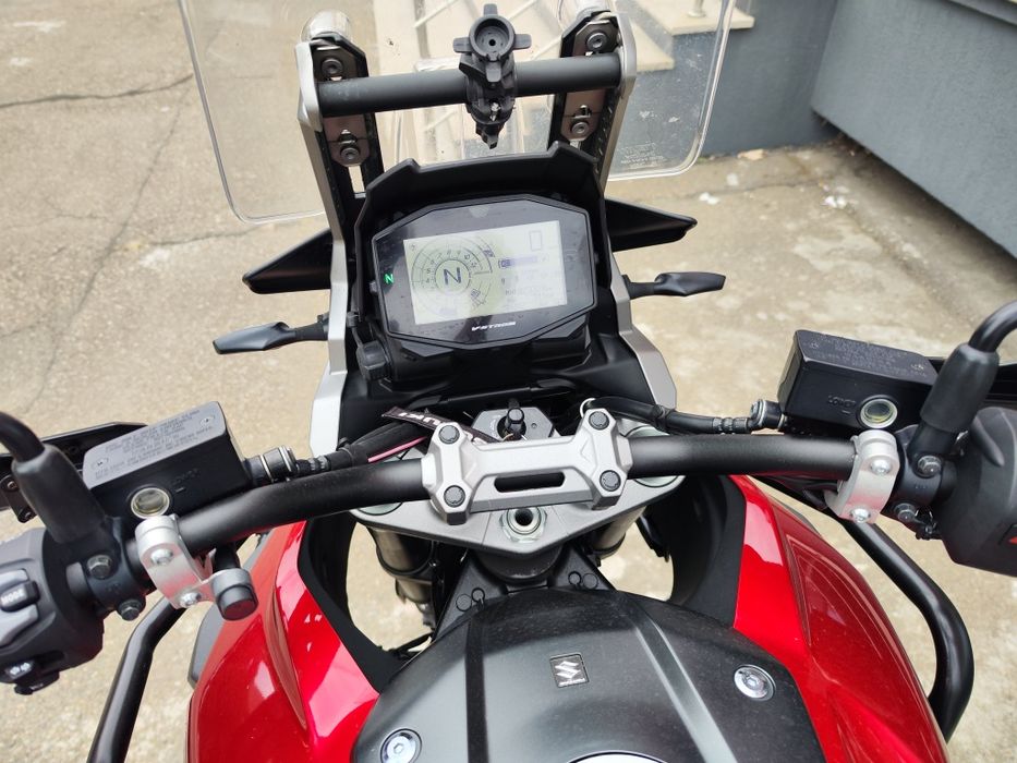 22400 km  2022 Suzuki v-strom DL 1050 garanție 2026