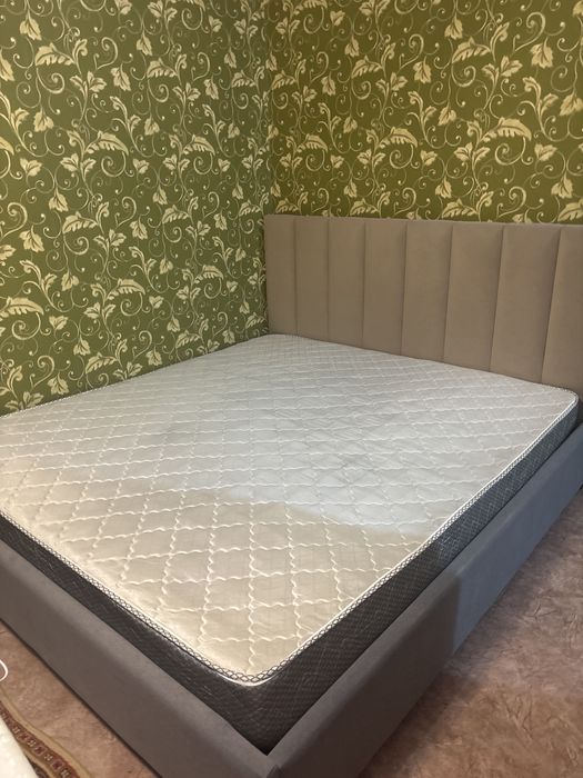 Кровать двуспальная