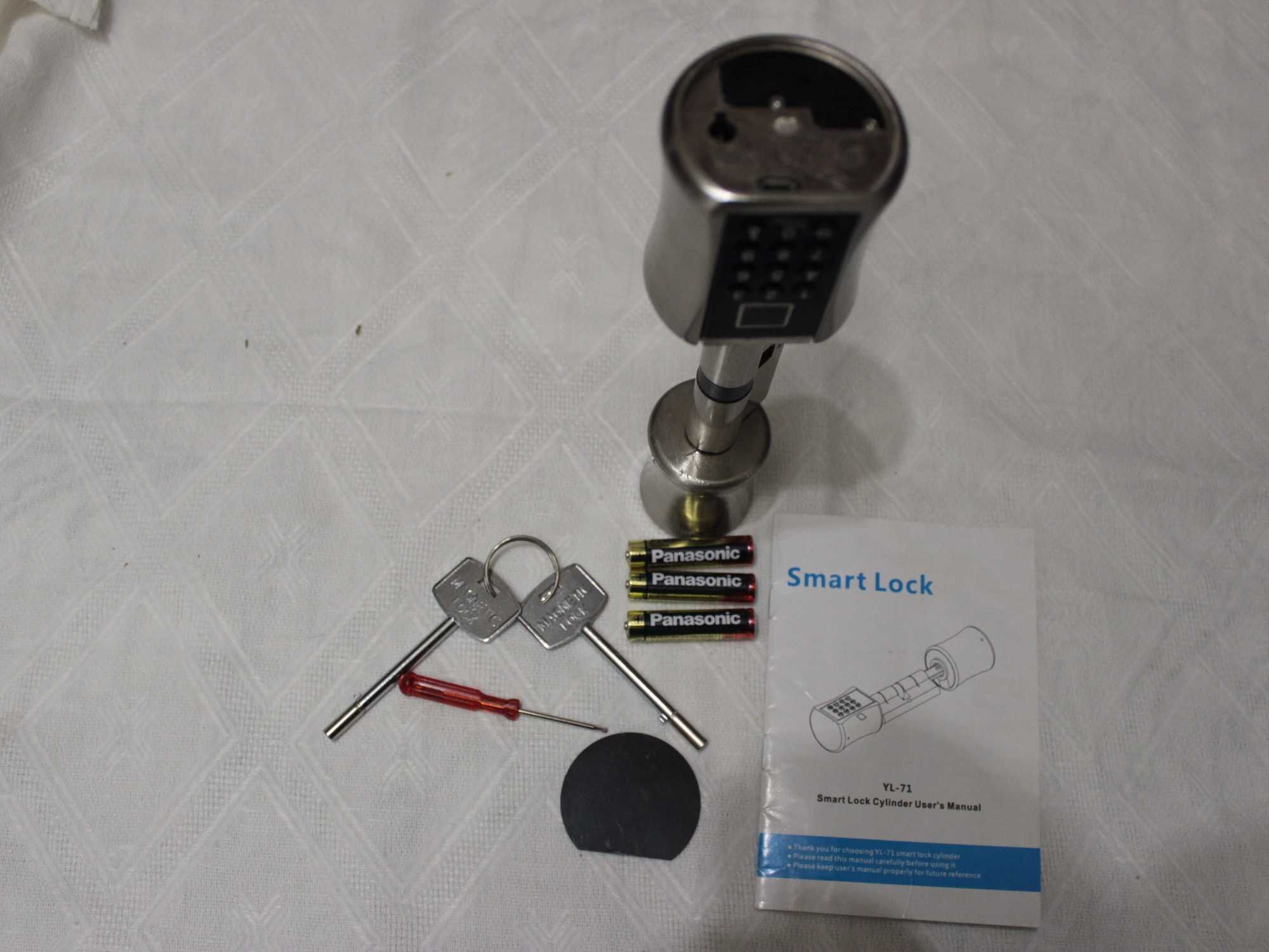 SMART ключалка YL-71 - 3 в 1 пръстов отпечатък, парола и ключ