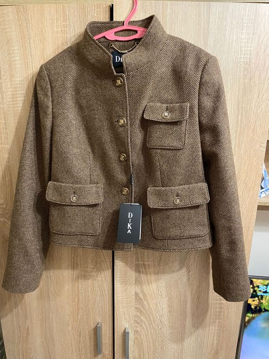 Вталено палто в бежаво кафяво Дика Ново