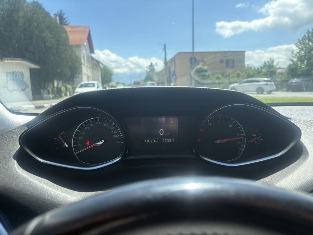 Peugeot 308 automat 2.0 blue HDI panoramic an 2014 150 CP