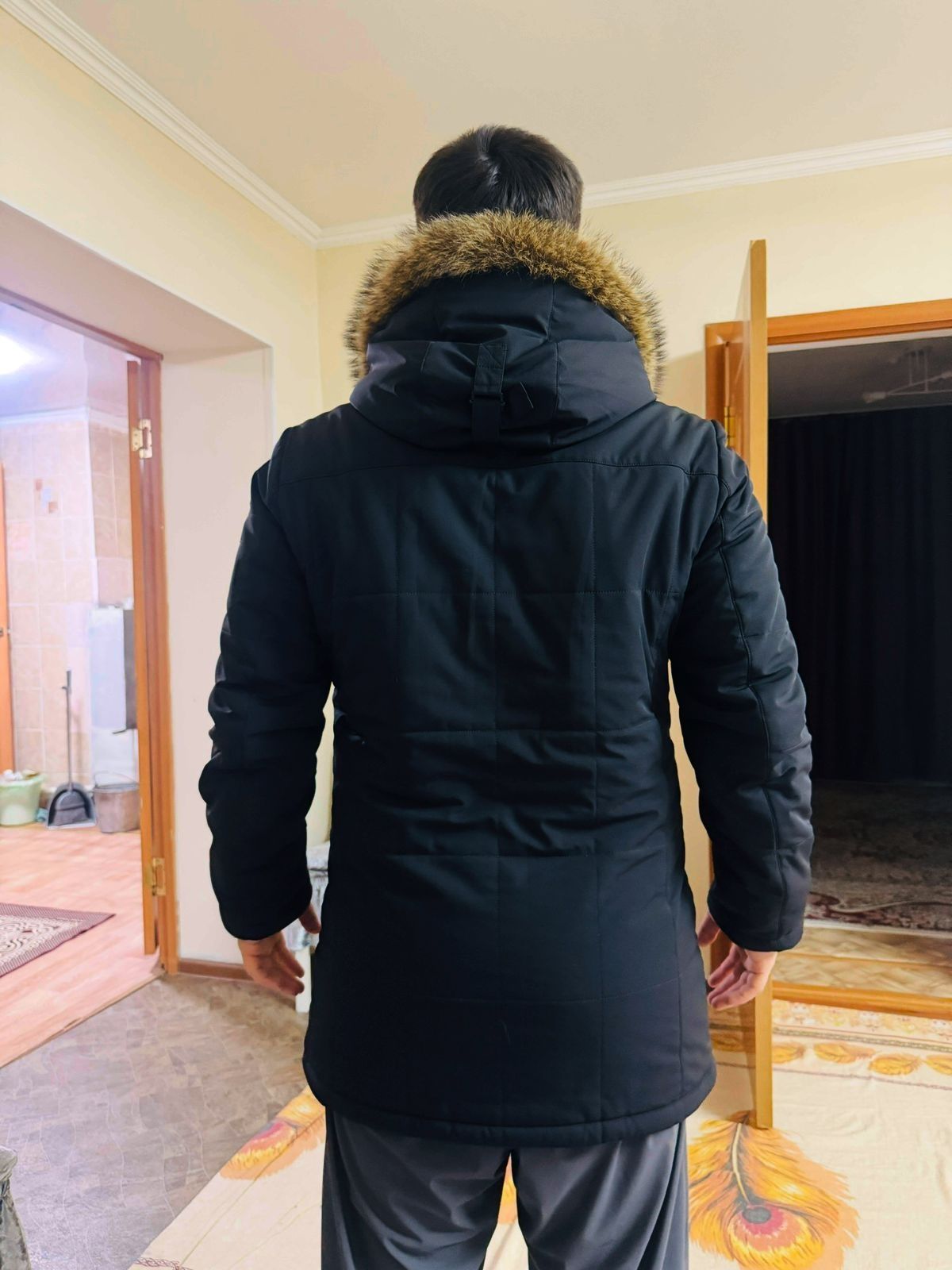 Продам зимнюю куртку