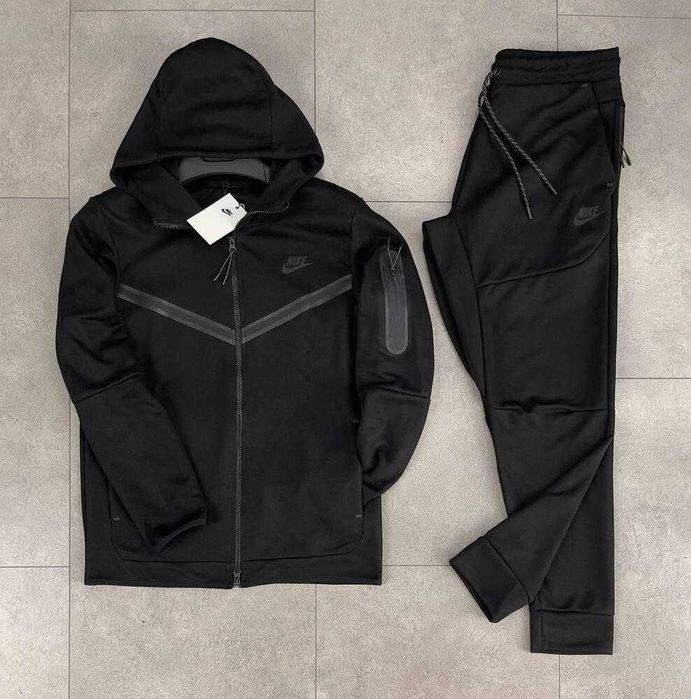 Nike tech fleece