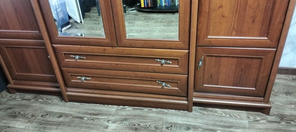 Шкаф в отличном состоянии