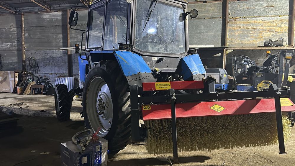 Сдам в аренду Трактор с щёткой, грейдер погрузчик