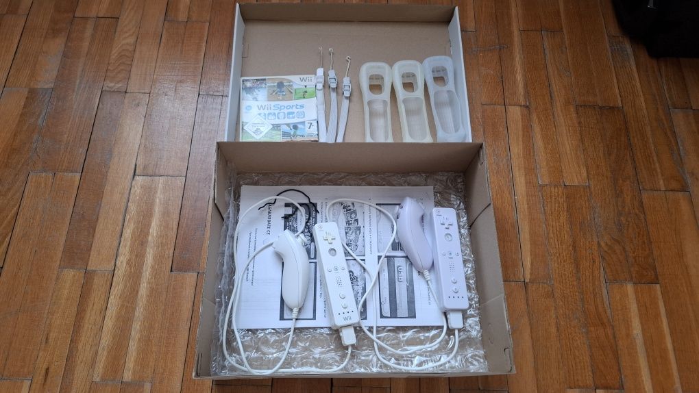 Nintendo Wii със 100 игри