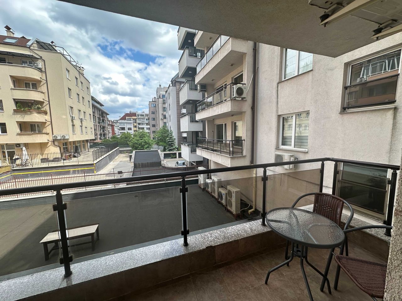 Дава се под наем Двустаен апартамент в София, Хладилника - 65 кв.м за 1200 € - Снимка #10
