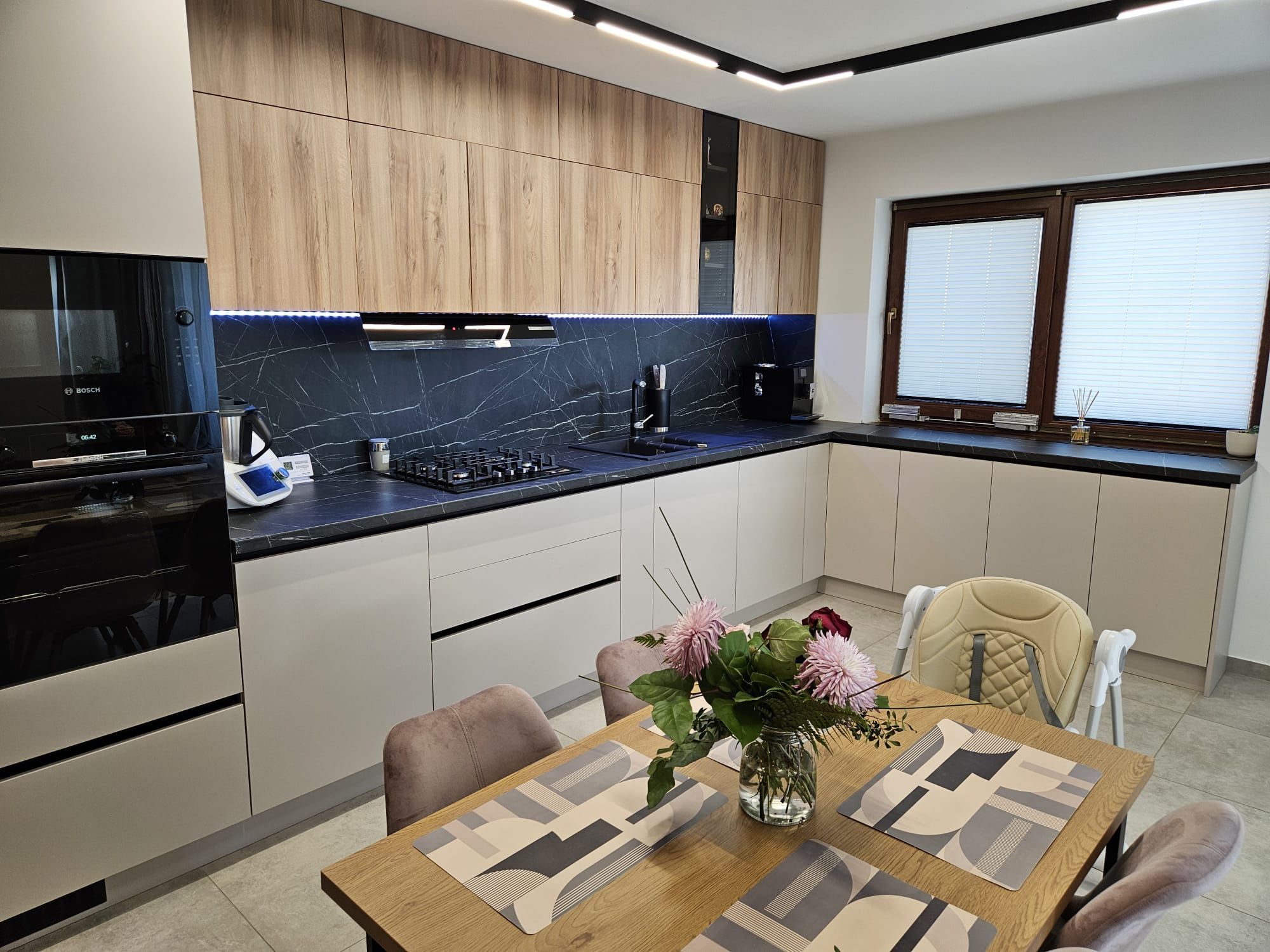 Casa 4 dormitoare cartier Izvor Brasov Mobilata utilata