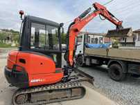 Închiriez miniexcavator