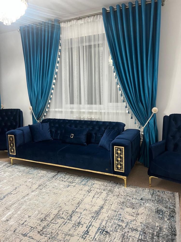 продам диван с двумя креслами