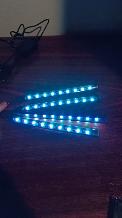 Led-uri interior masina