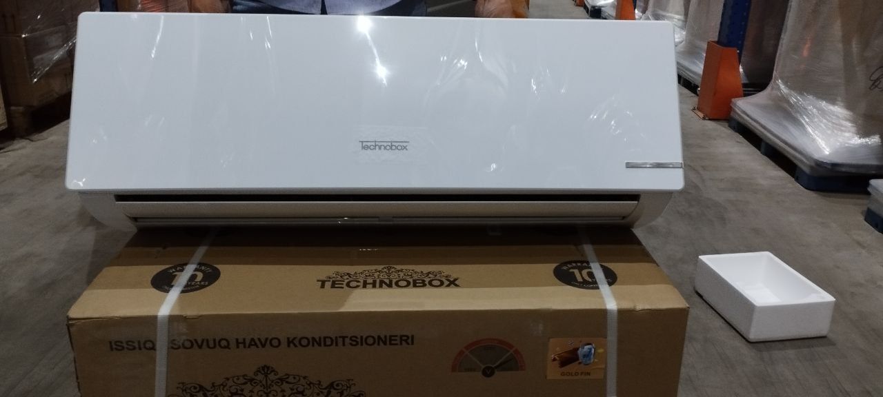 Кондиционер от Gree-technobox 18,24 инвертор,первые руки