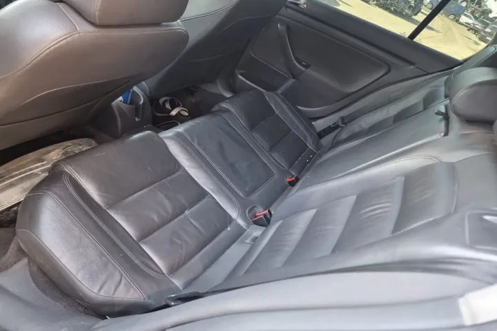 Dezmembrez VW Golf 5 motor 1.6fsi 115cp BAG cutie de viteze manuala 6+1 dezmembrari piese