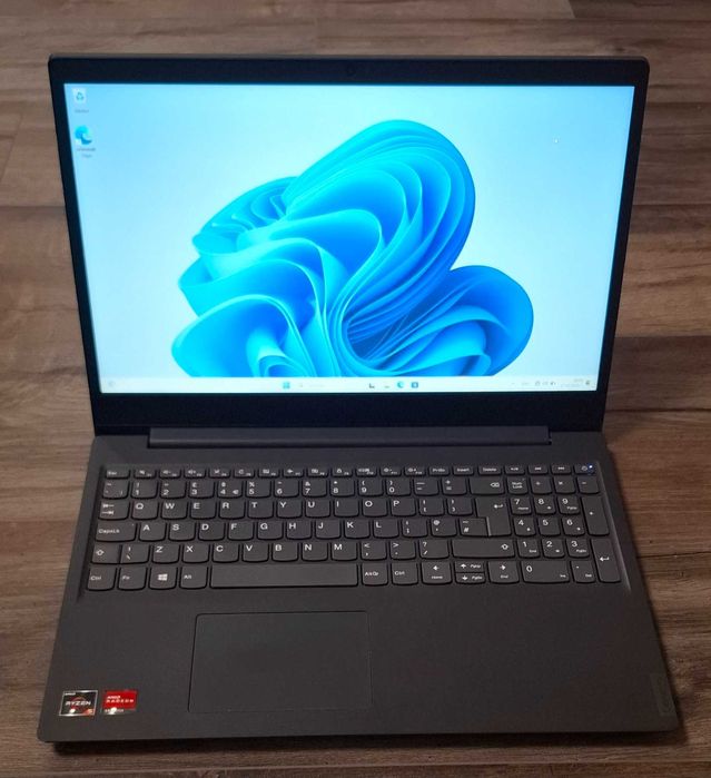 15.6" Lenovo V15 I Ryzen 5 3500U | 12GB Ram | 256 SSD | 1TB HDD