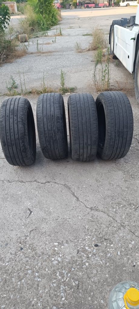 Летни гуми maxxis 235/55 R17