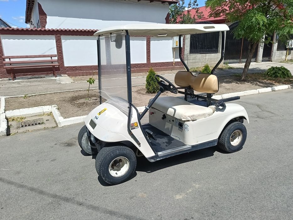 Mașina de golf ez-go car