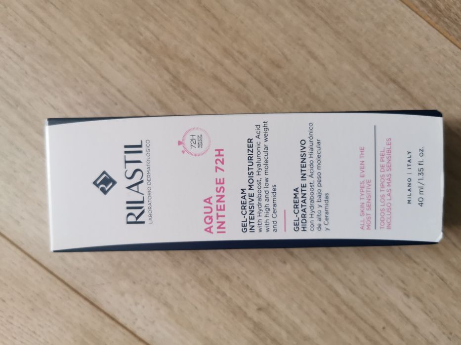 Crema Rilastil Aqua Intense 72 H, sigilata