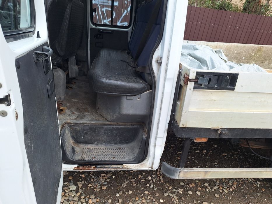 IVECO Daily Autoutilitara 2011, 7 locuri