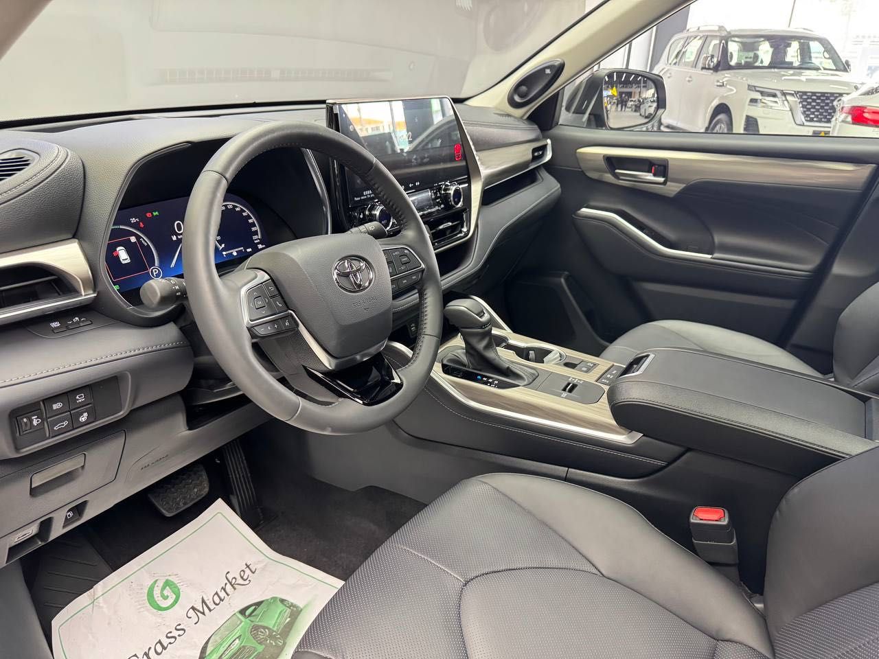 Продается новый Toyota Highlander