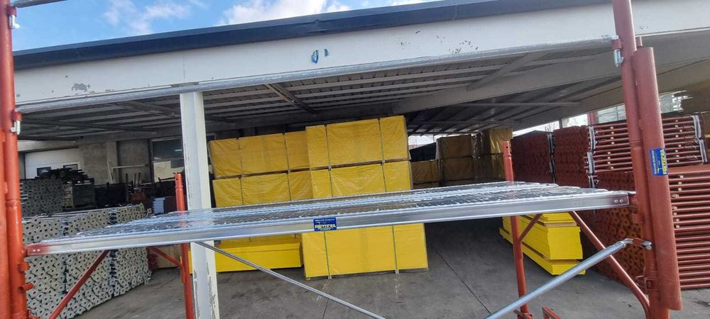 Schele metalice pentru exterior cu podina zincata de 1,8 m