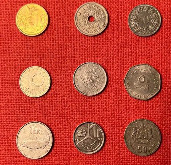 Lot 90 monede internaționale