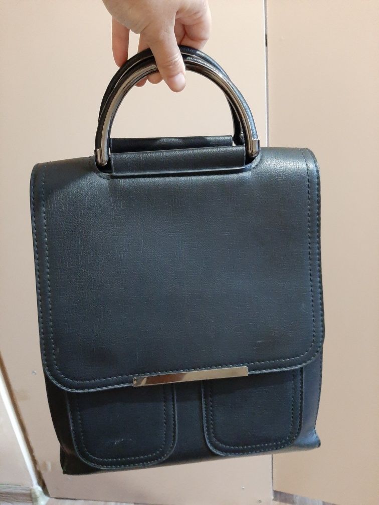 Продается сумка рюкзак