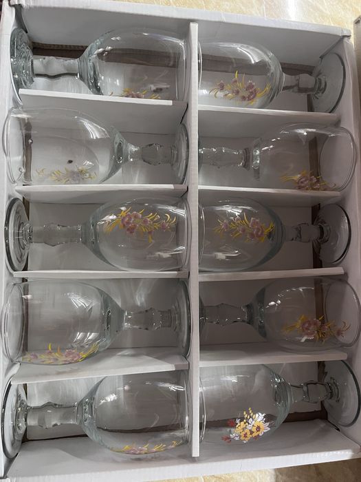 Продам посуду,банки все за 100000