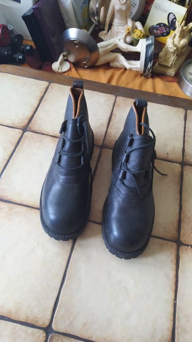 Vand cizme si ghete barbati de piele noi.