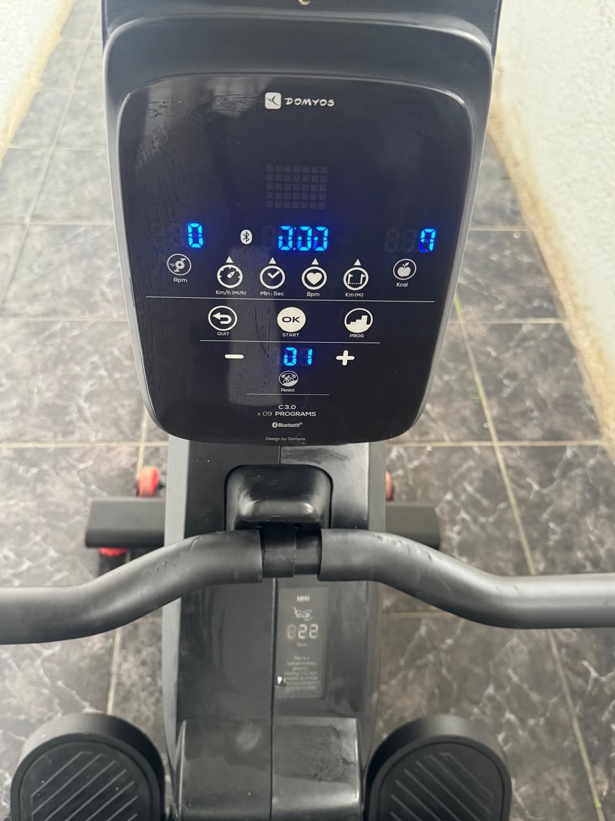 Aparat fitnes  nou autoalimentare