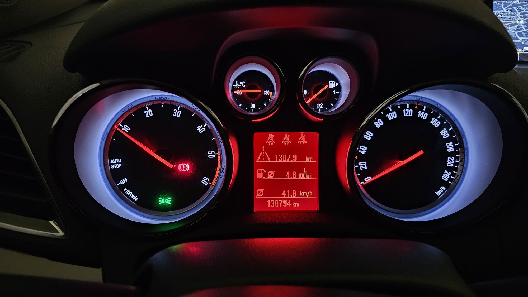 Опел Мока Opel Mokka 1.7CDTI ръчка реални км. навигация камера топ