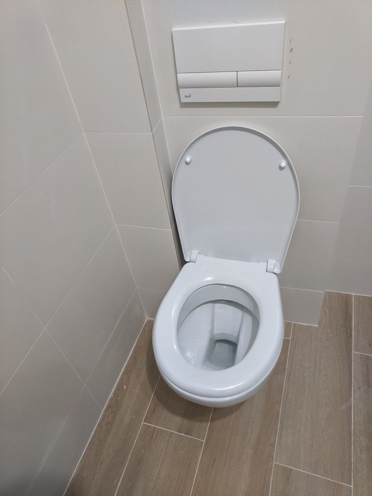 Instalați sanitare și termice