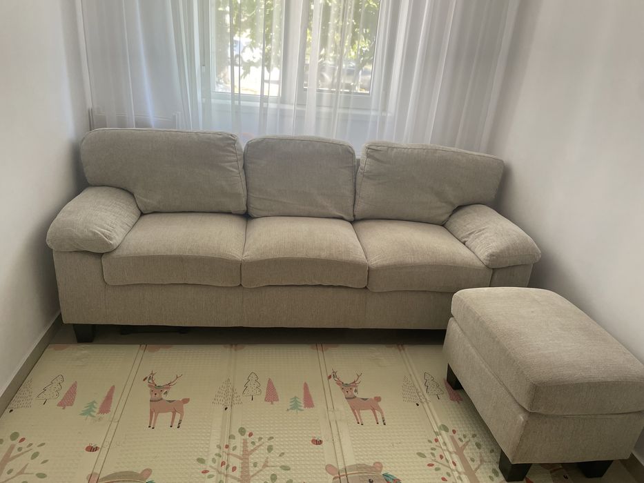 Canapea fixa 3 locuri + taburet