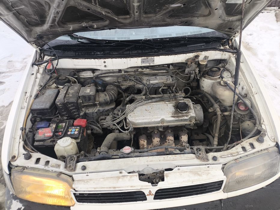 Продам Mitsubishi space runner 1.8