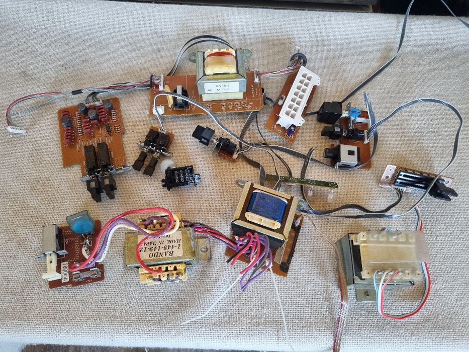 Pachet Transformatoare mici, dif componente. Perfecta stare.