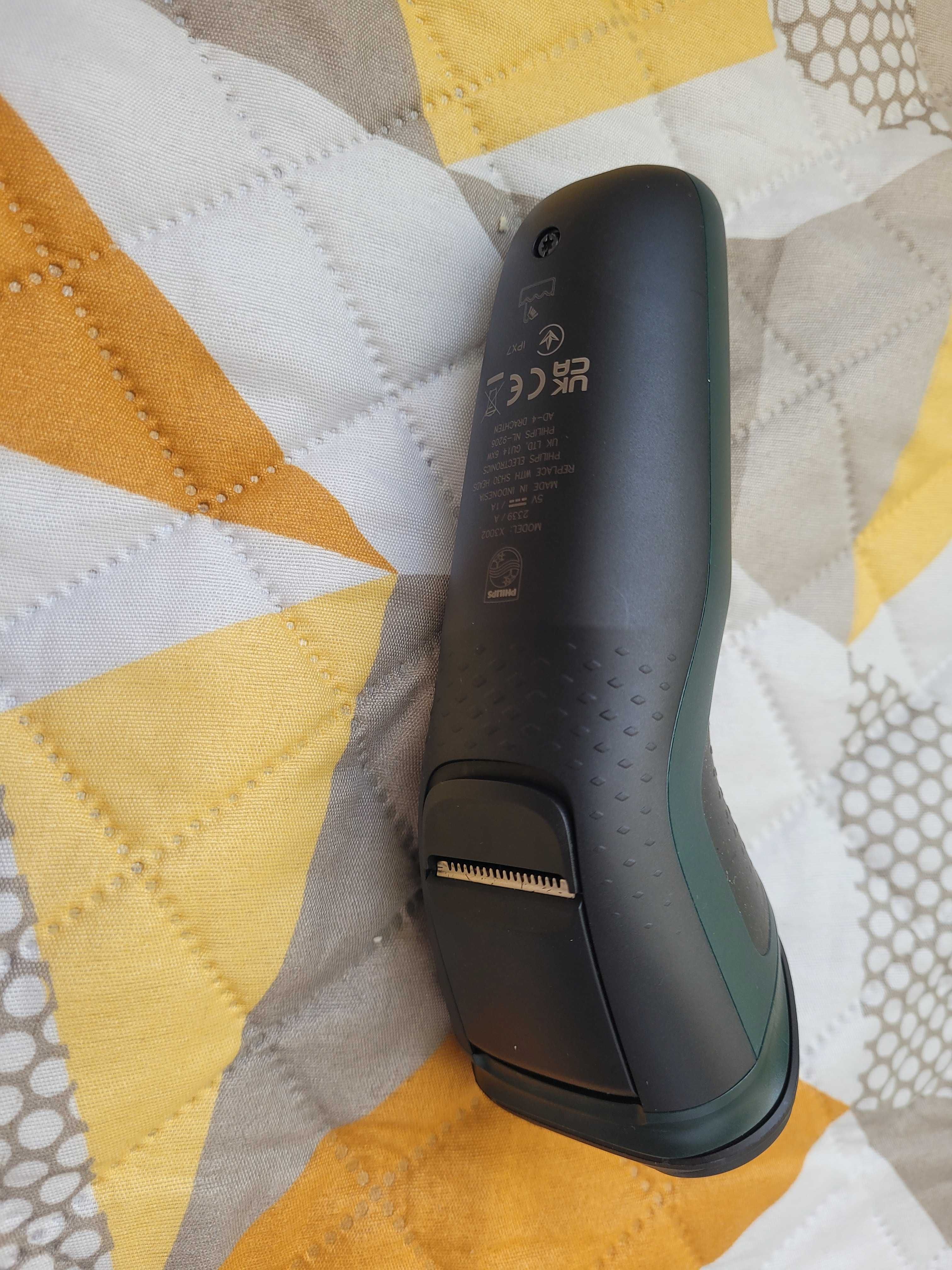 Самобръсначка Philips Series 1000 за сухо и мокра бръснене