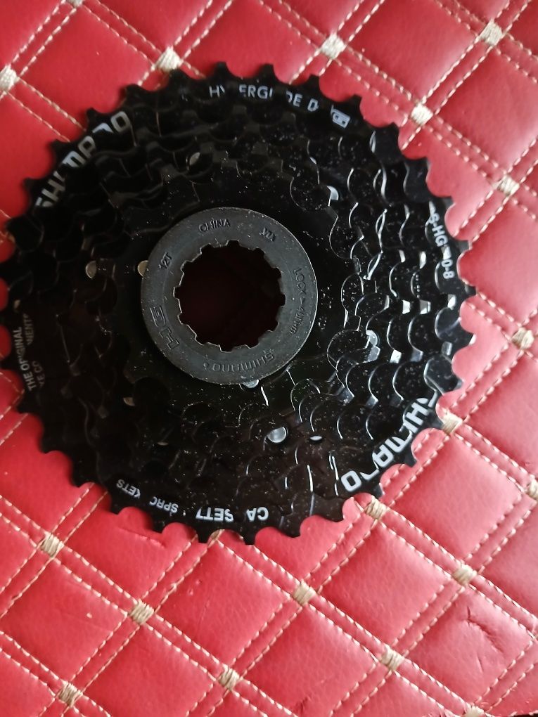 Продам кассету 7 скоростей shimano